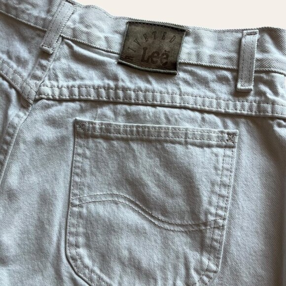 90s vintage cream colored denim mom shorts Lee Riveted - Picture 6 of 7
